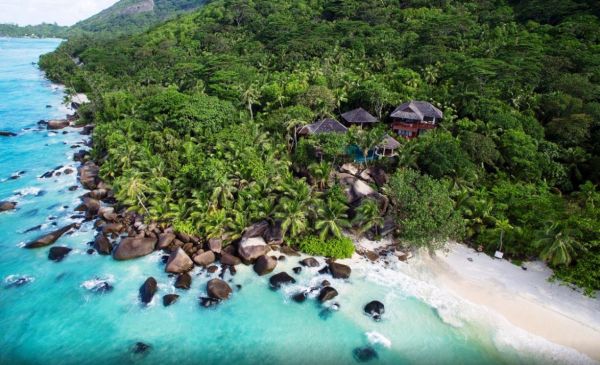 Silhouette Island: Labriz Resort