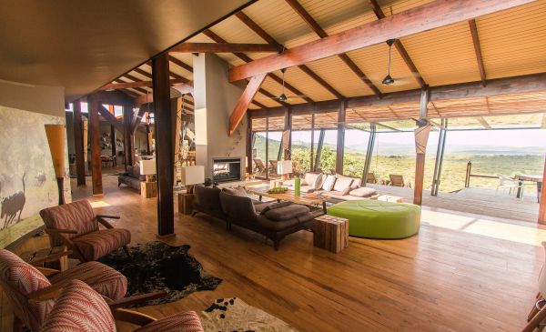 Hluhluwe: Rhino Ridge Safari Lodge