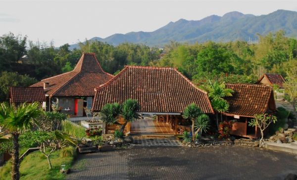 Batu: Kampung Lumbung