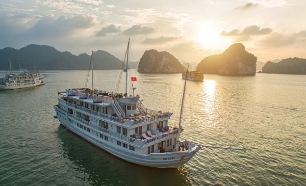 Halong Bay: Paradise Sails