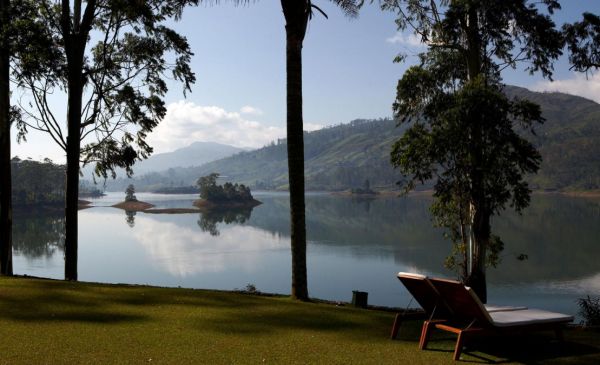 Nuwara Eliya: Ceylon Tea Trails