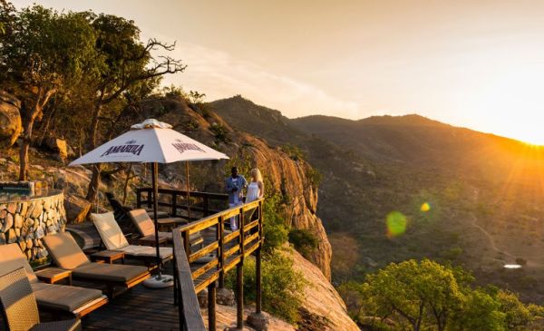 Mthetomusha: Bongani Mountain Lodge - afgebrand 2021