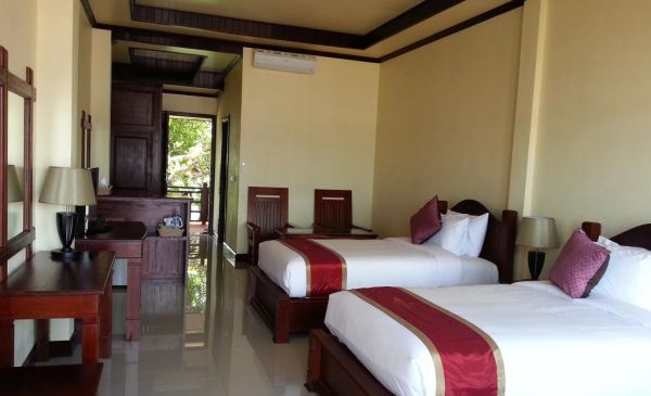 Don Khong: Pon Arena Hotel