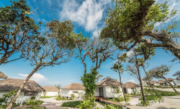 Koh Rong: The Royal Sands Koh Rong Resort