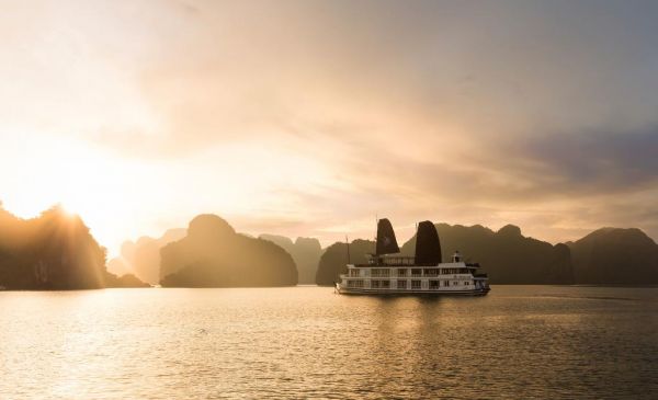 Halong Bay: Glory Legend Cruise