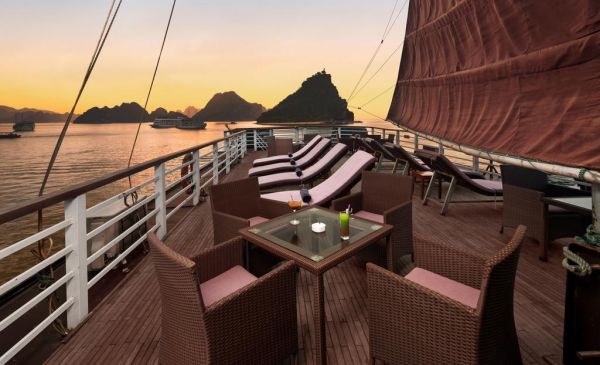 Halong Bay: Glory Legend Cruise