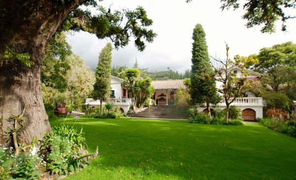 Otavalo: Hacienda Cusín