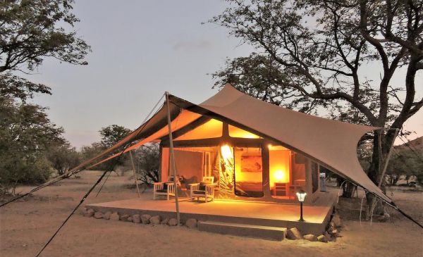 Damaraland: Malansrus Tented Camp